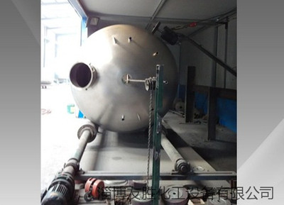 抛光中的不锈钢釜